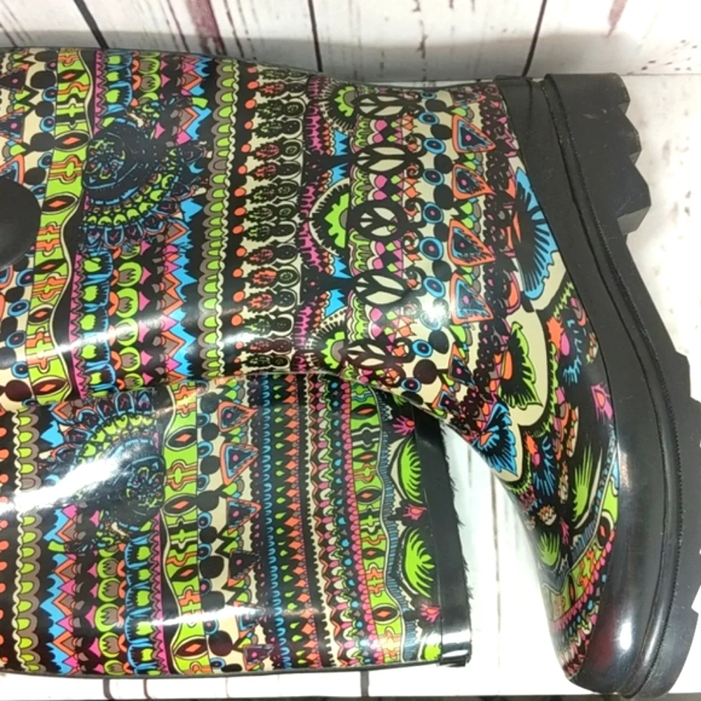 Sakroots Rhythm Neon Elephants and Peace Fur Lined Boots‎ 7